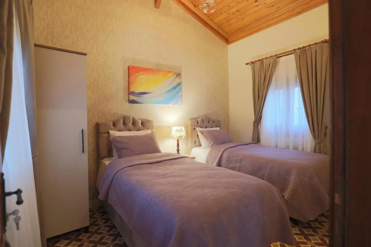 Tarihi Kumbaba Otel Istanbul Turkey